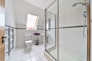 En-suite- click for photo gallery